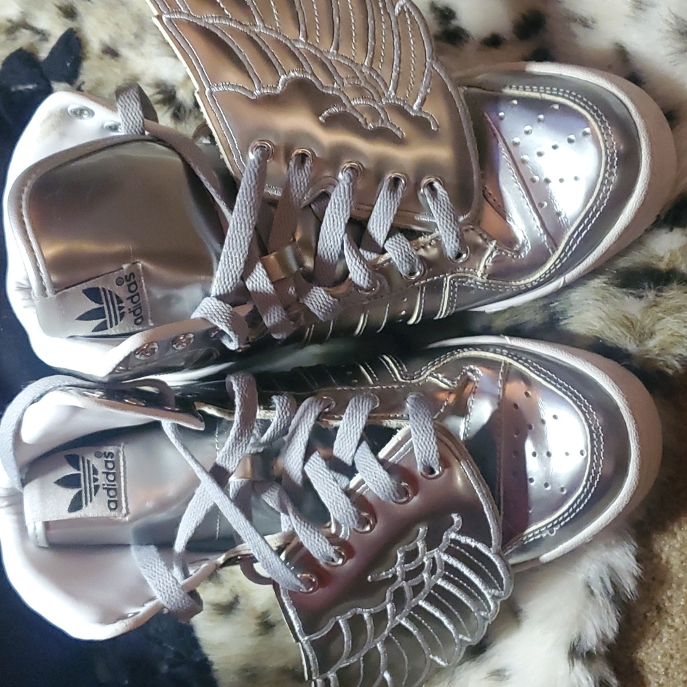 Jeremy Scott wings